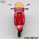 Scooter em miniatura XNUMX/XNUMXth Vespa Primavera  XNUMX Maisto vermelho